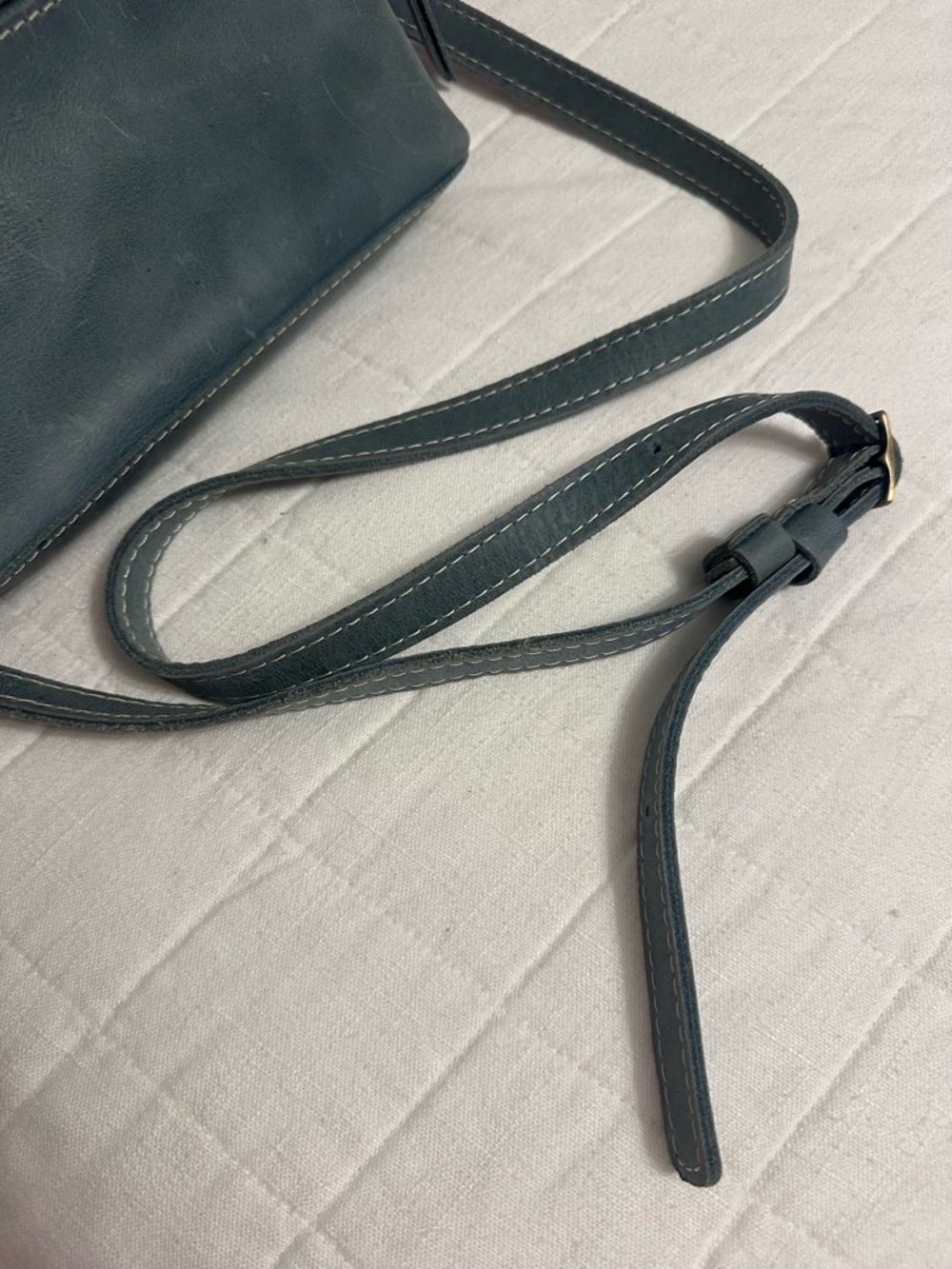 Portland Leather Eclipse Crossbody in Aqua Adjustable Strap - Picture 3 of 5